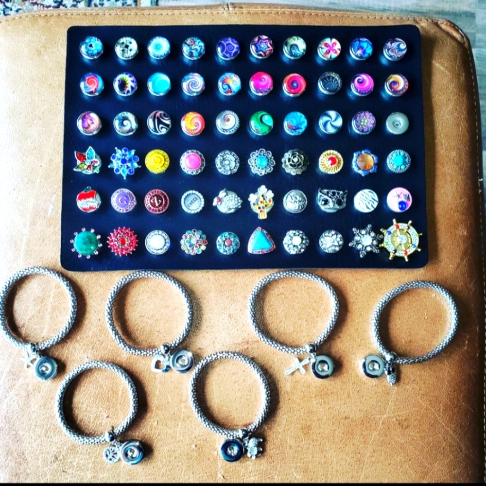 Bracelets with 18mm Cobochon inserts & variety of 18mm interchangeable Buttons